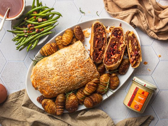 Seitanbraten mit grünen Bohnen und Hassleback-Kartoffeln